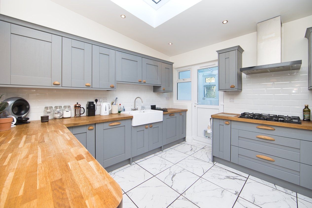 Properties Under Offer in Middle Deal Road Deal