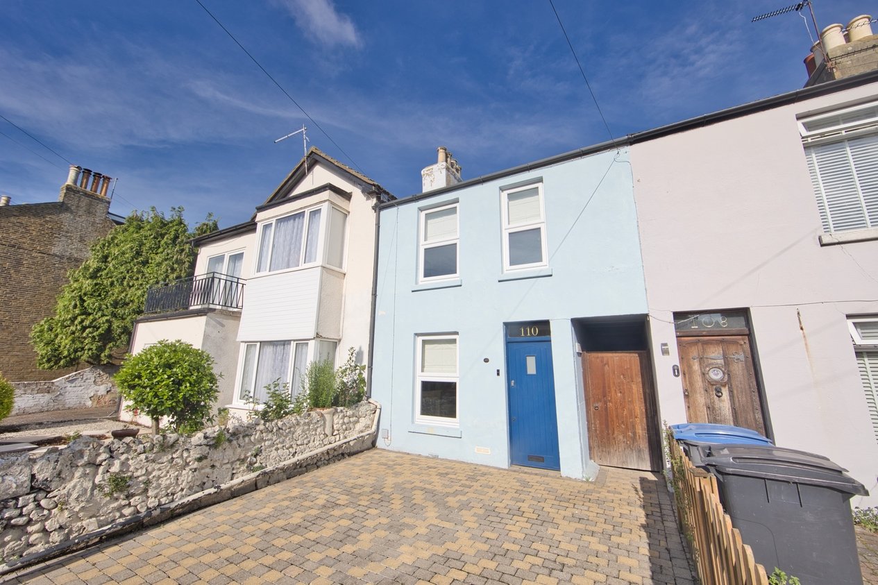 Properties Under Offer in Middle Deal Road Deal