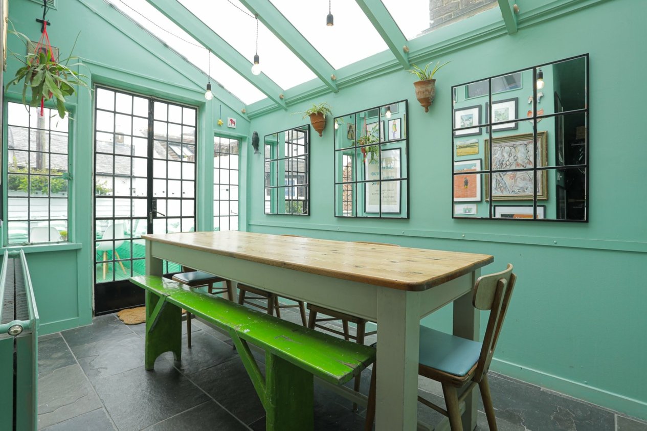 Properties For Sale in Middle Street Deal
