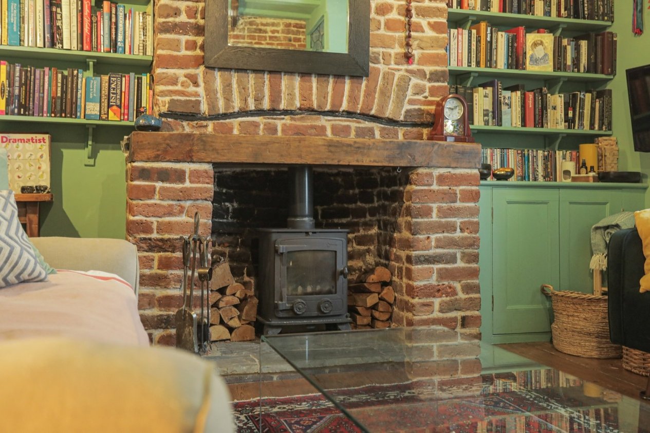 Properties For Sale in Middle Street Deal