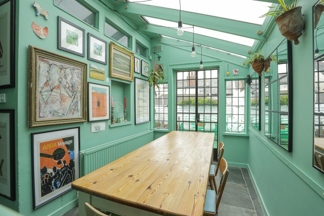 Properties For Sale in Middle Street Deal