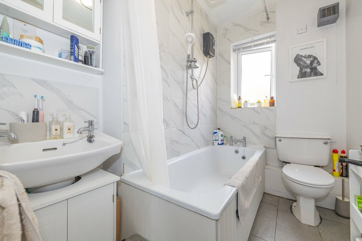 Properties For Sale in Miles Court Wingham