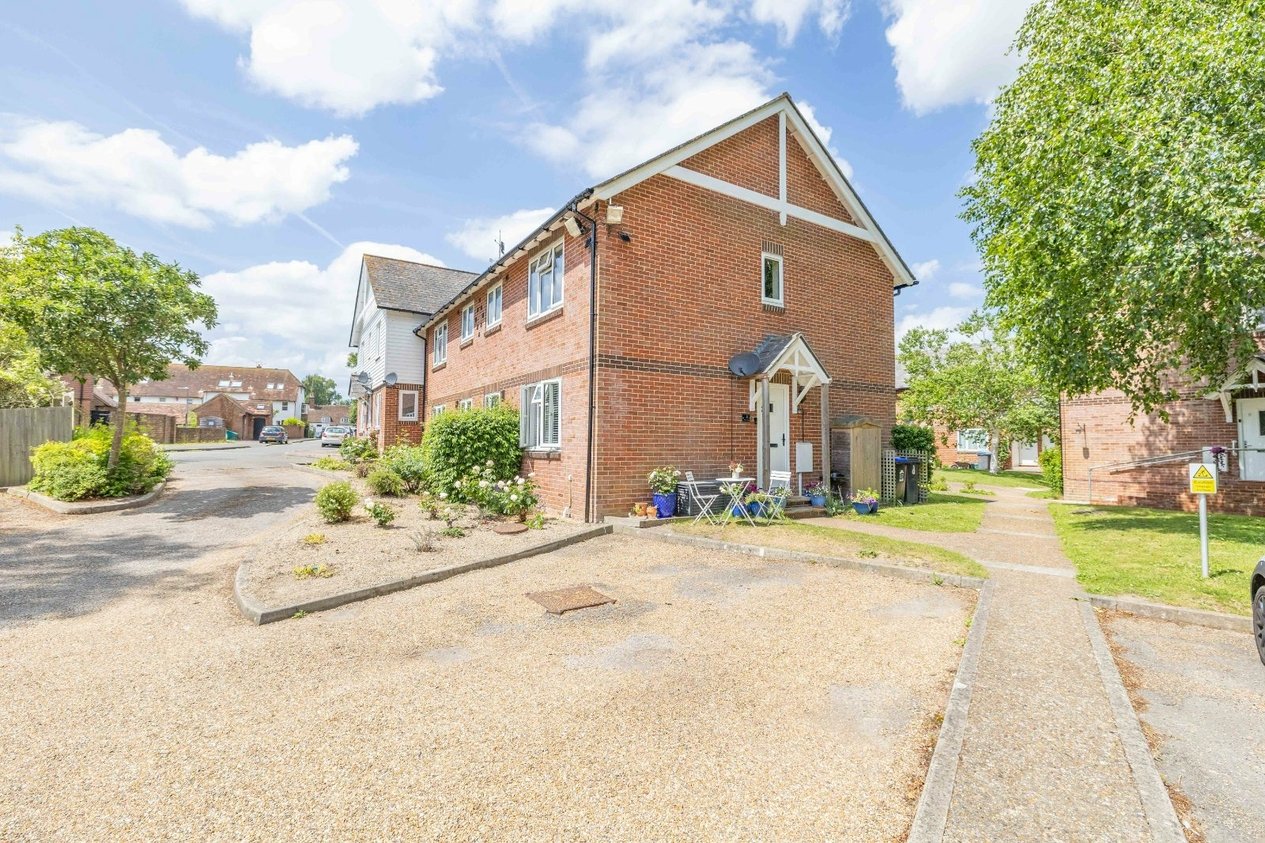 Properties For Sale in Miles Court Wingham