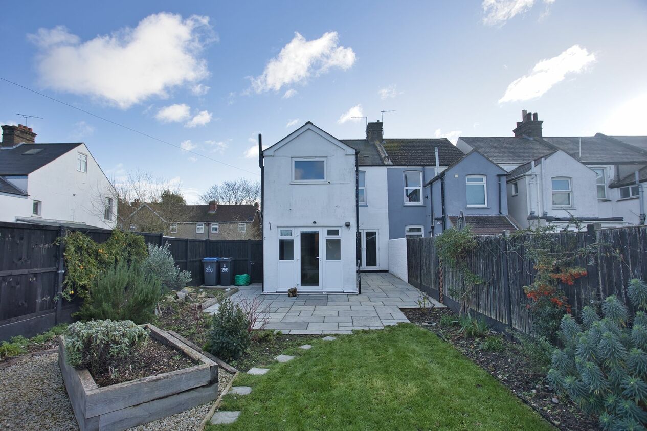 Properties Sold Subject To Contract in Mill Road  Deal
