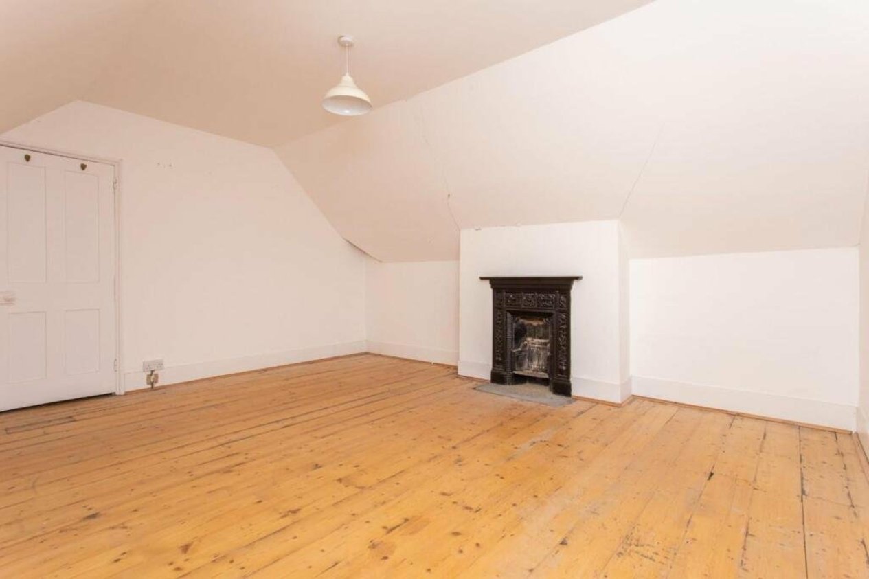 Properties Under Offer in Millfield Folkestone