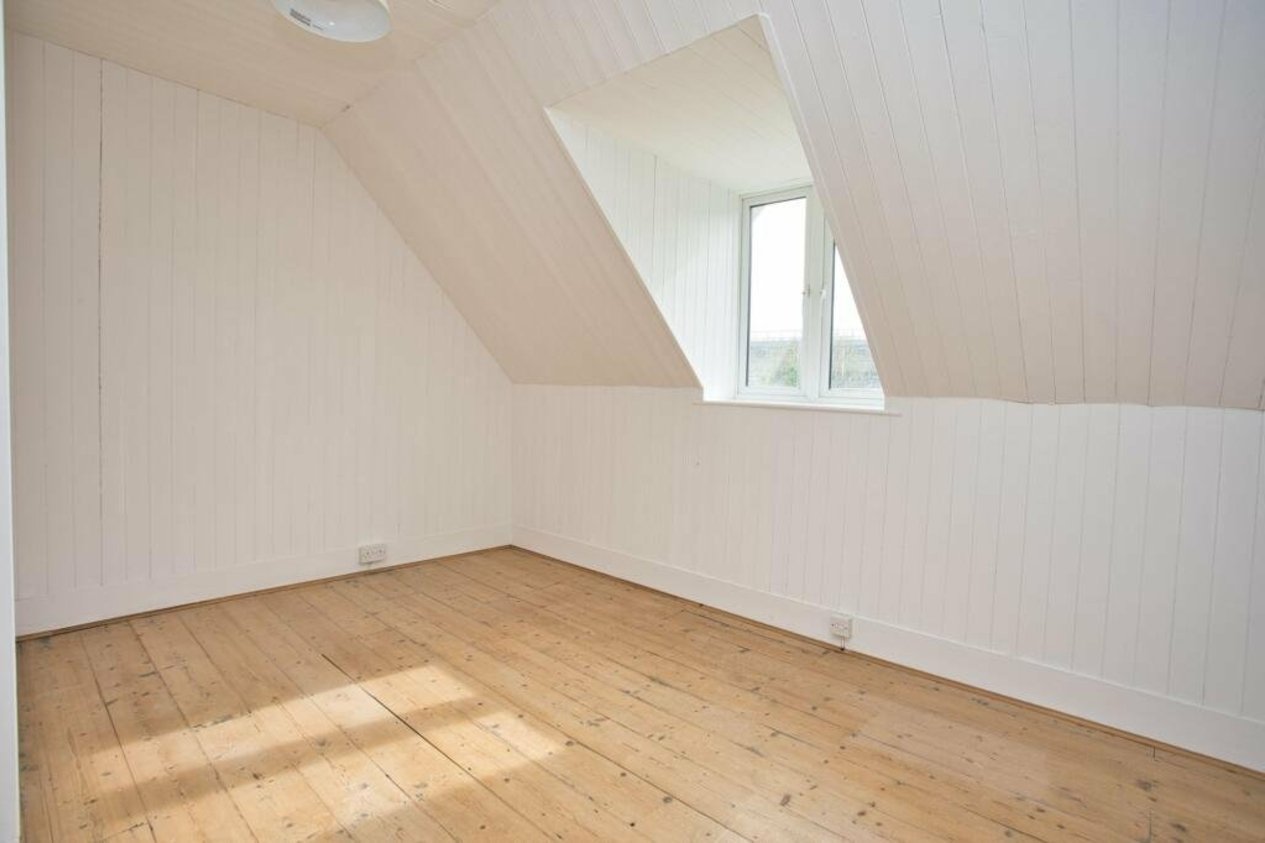 Properties Under Offer in Millfield Folkestone