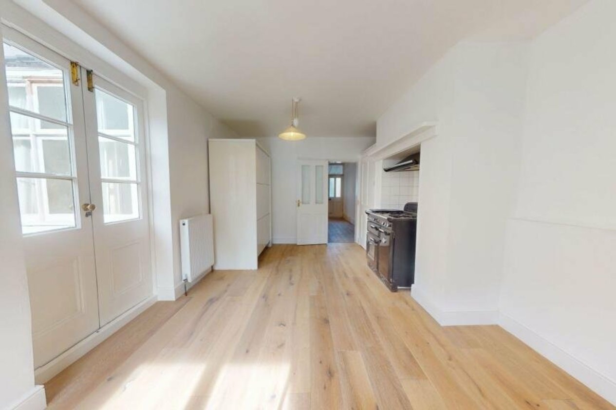 Properties Under Offer in Millfield Folkestone