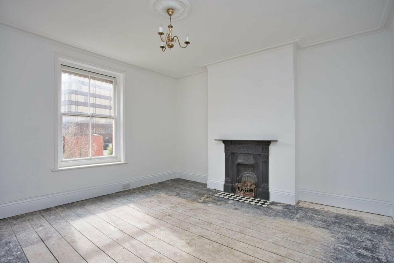 Properties Under Offer in Millfield Folkestone