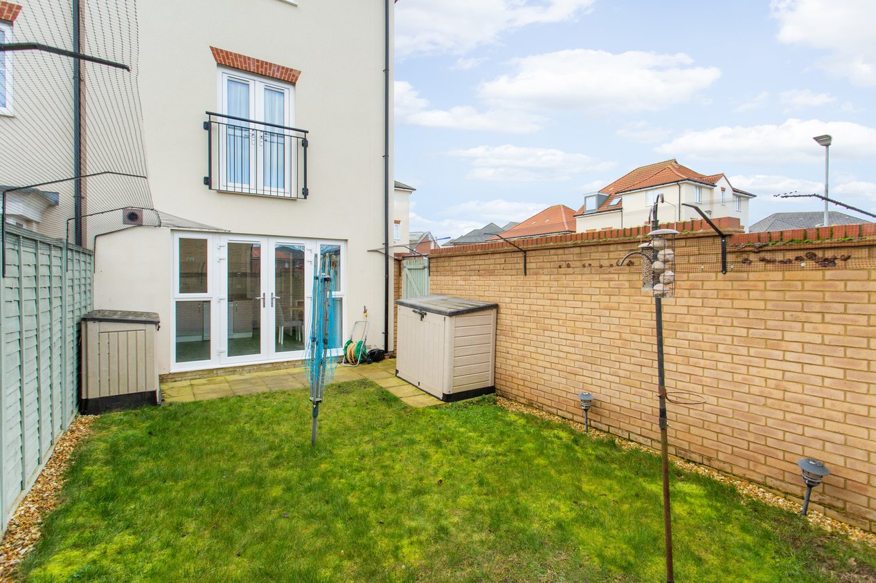 Properties Under Offer in Millyard Road Aylesham