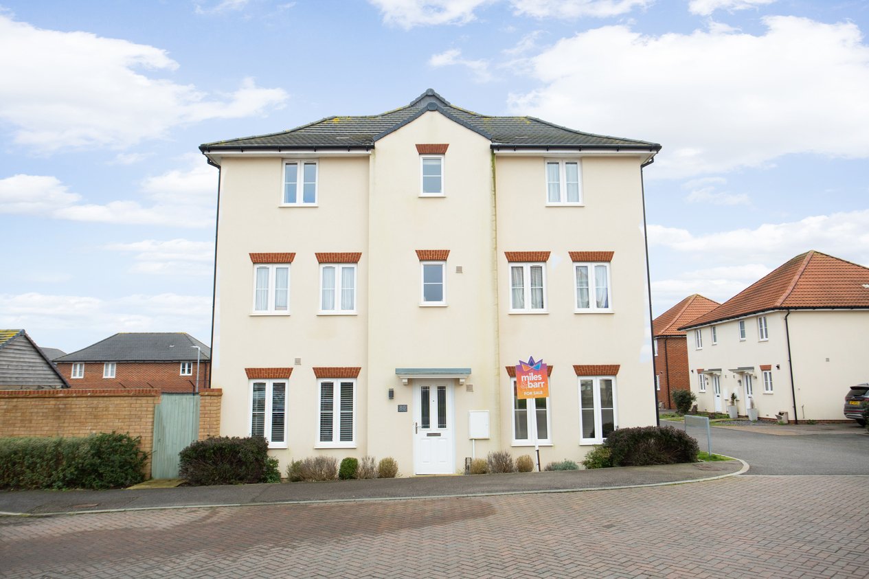 Properties Under Offer in Millyard Road Aylesham