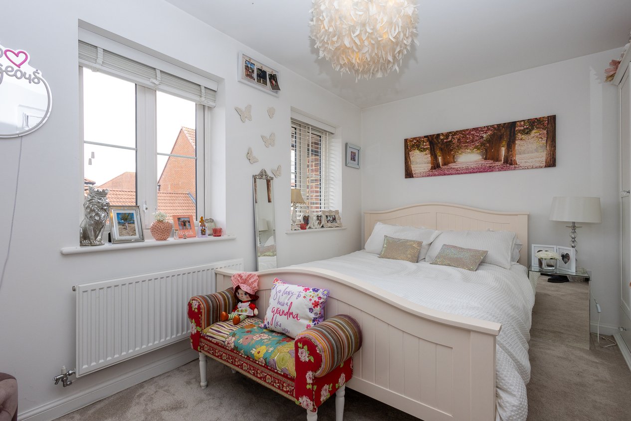Properties Under Offer in Millyard Road Canterbury