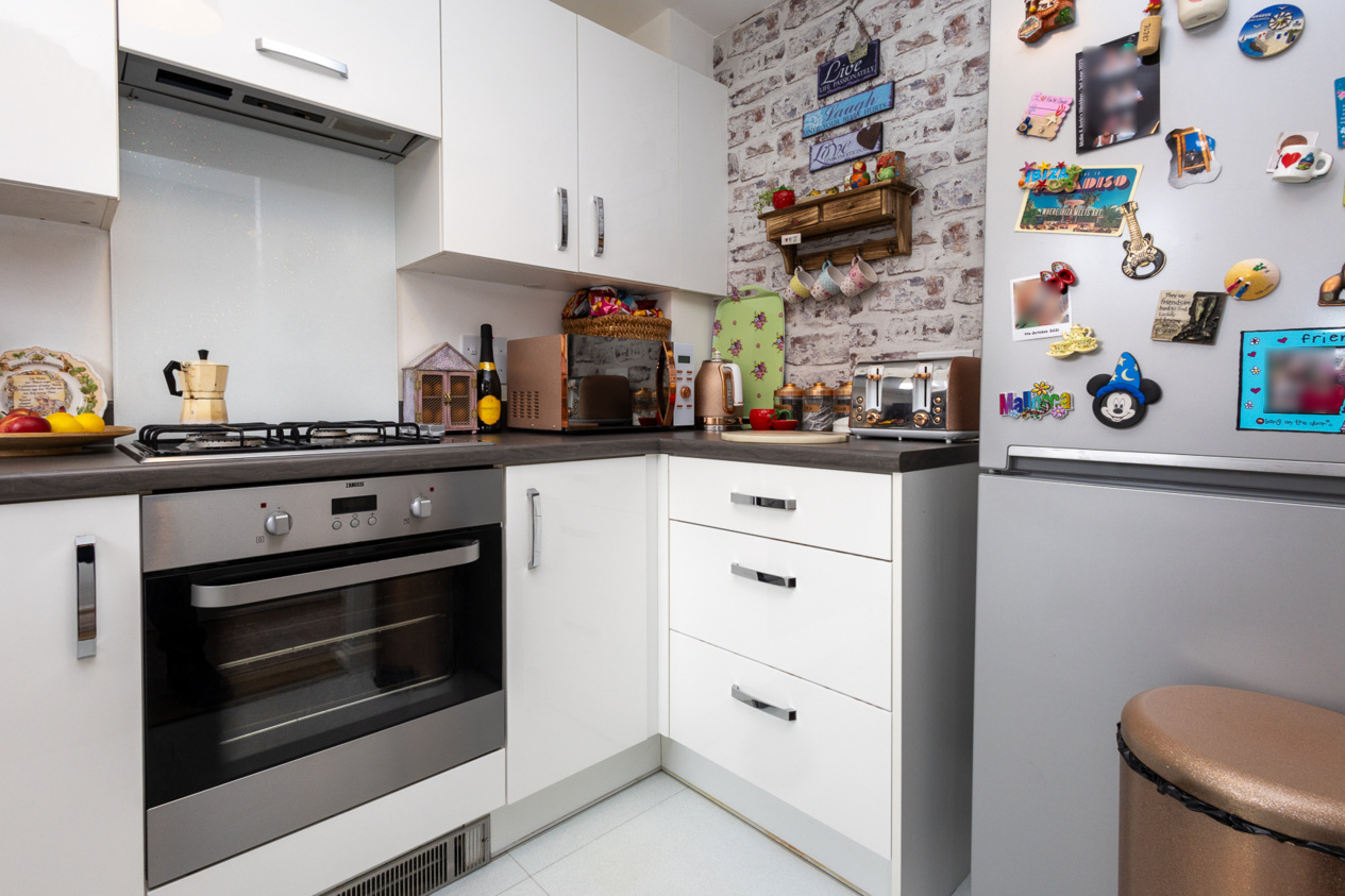 Properties Under Offer in Millyard Road Canterbury