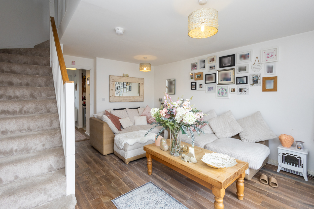 Properties Under Offer in Millyard Road Canterbury
