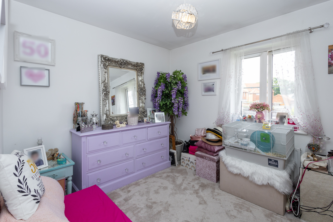 Properties Under Offer in Millyard Road Canterbury