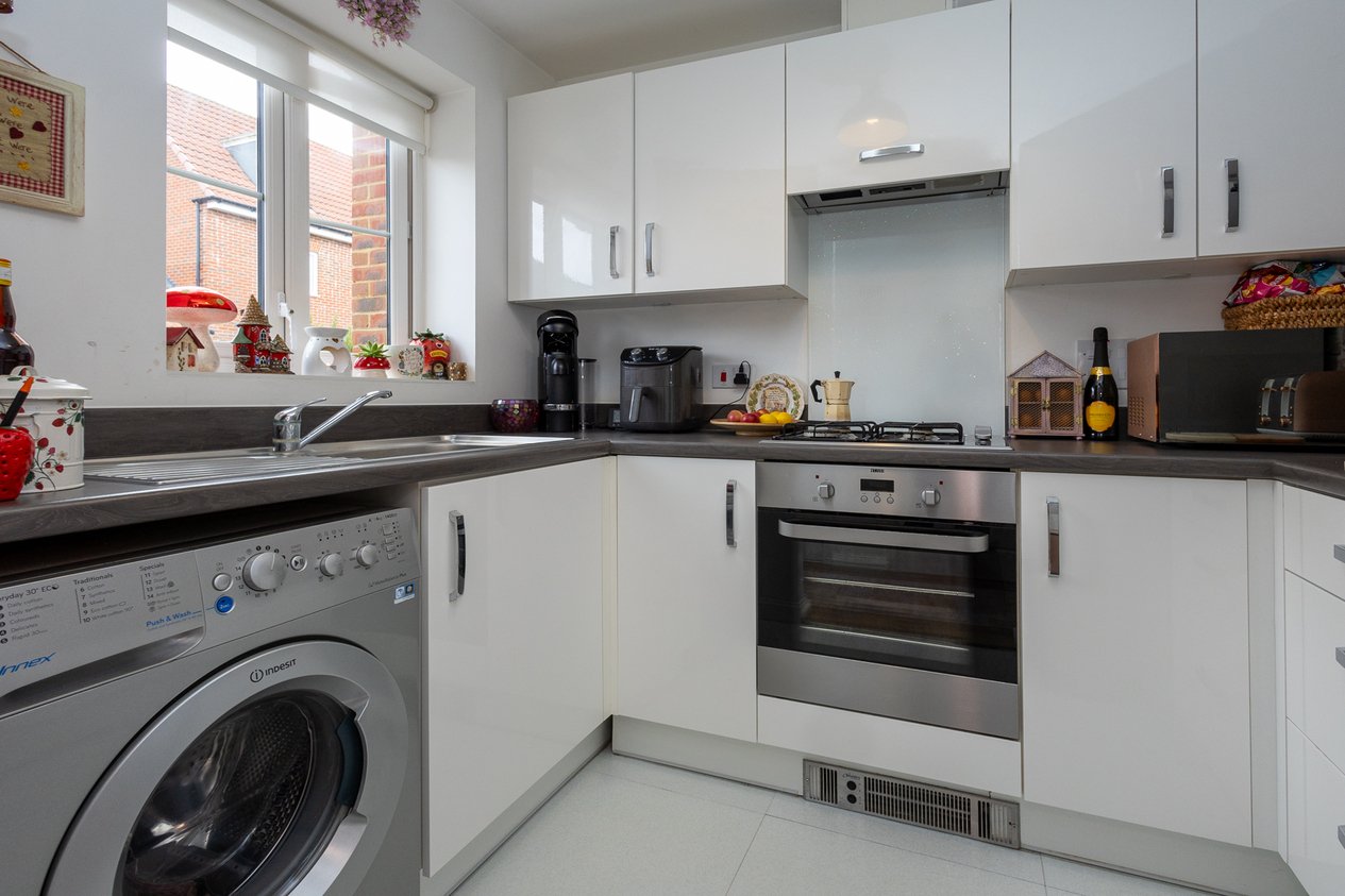 Properties Under Offer in Millyard Road Canterbury