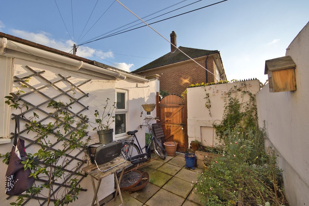 Properties Sold Subject To Contract in Milton Avenue  Margate
