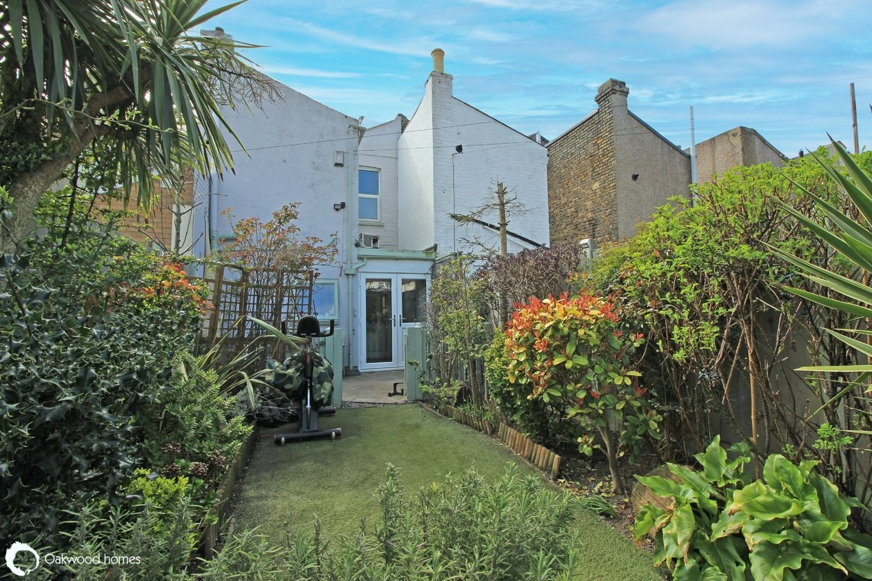Properties For Sale in Milton Avenue 