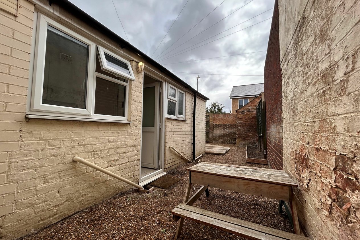 Properties For Sale in Milton Avenue 
