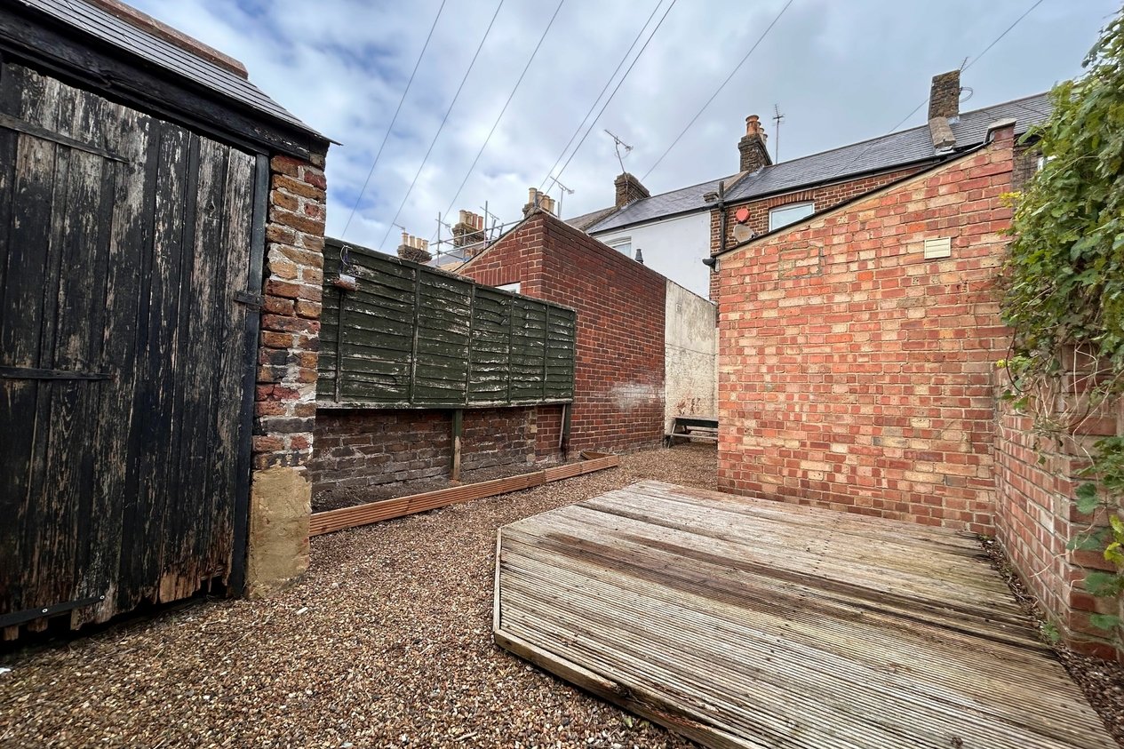 Properties For Sale in Milton Avenue 