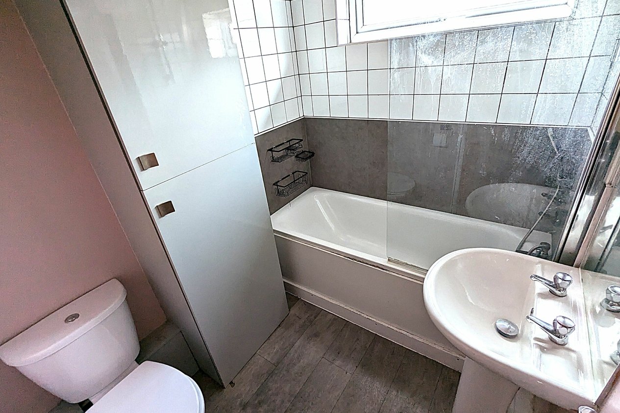 Properties For Sale in Milton Avenue 