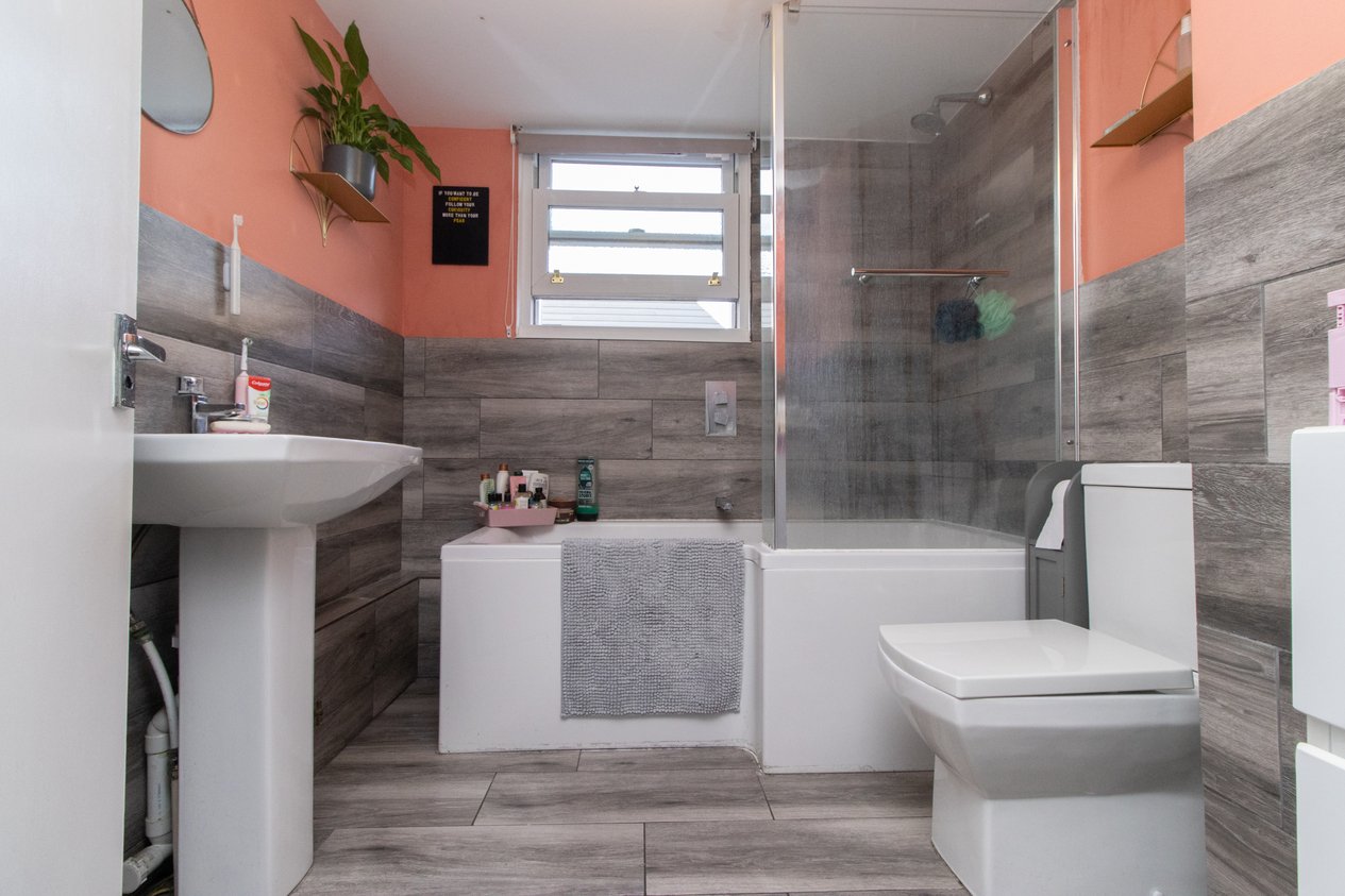 Properties For Sale in Milton Avenue Margate