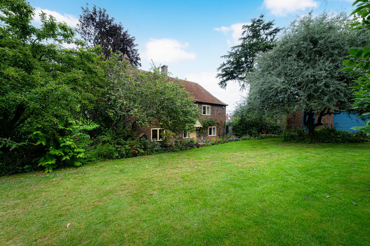 Properties For Sale in Moat Lane Fordwich