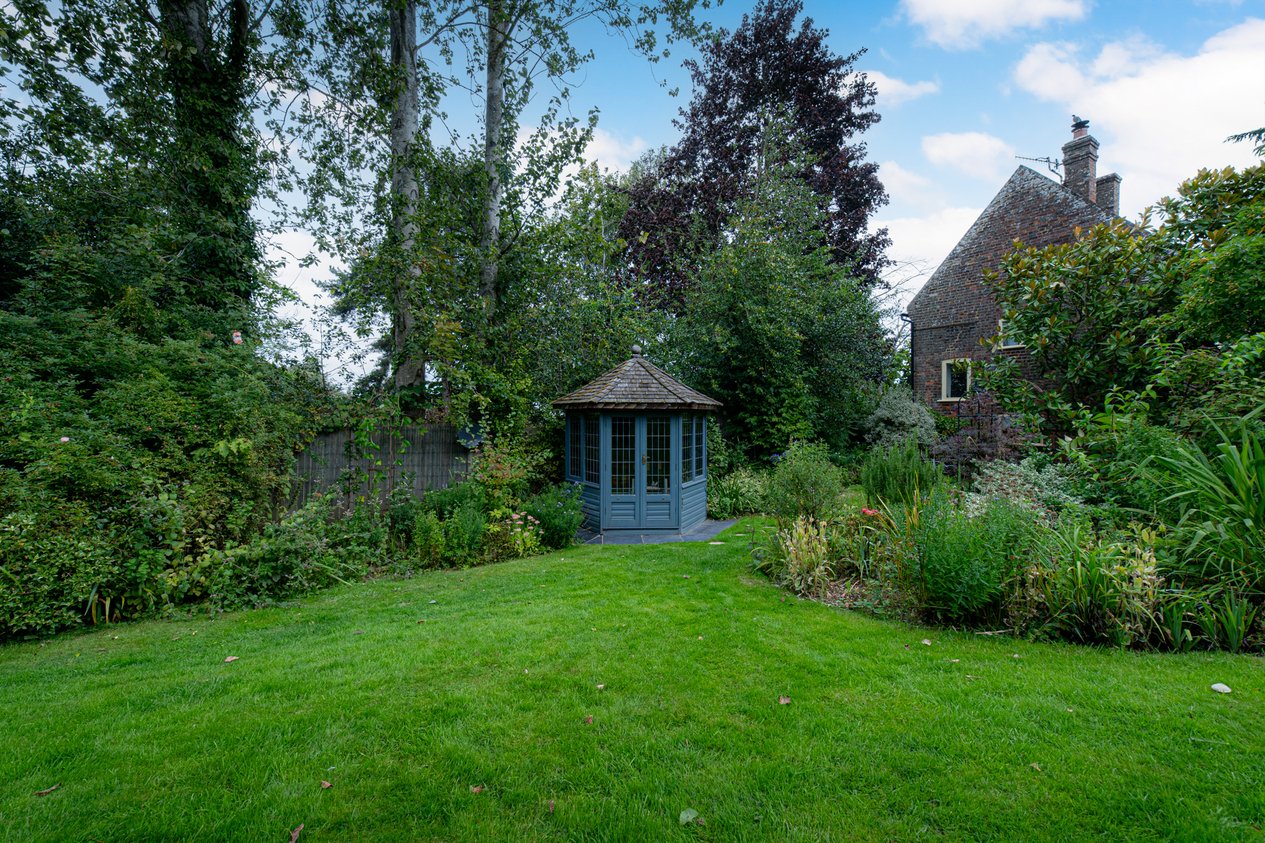Properties For Sale in Moat Lane Fordwich