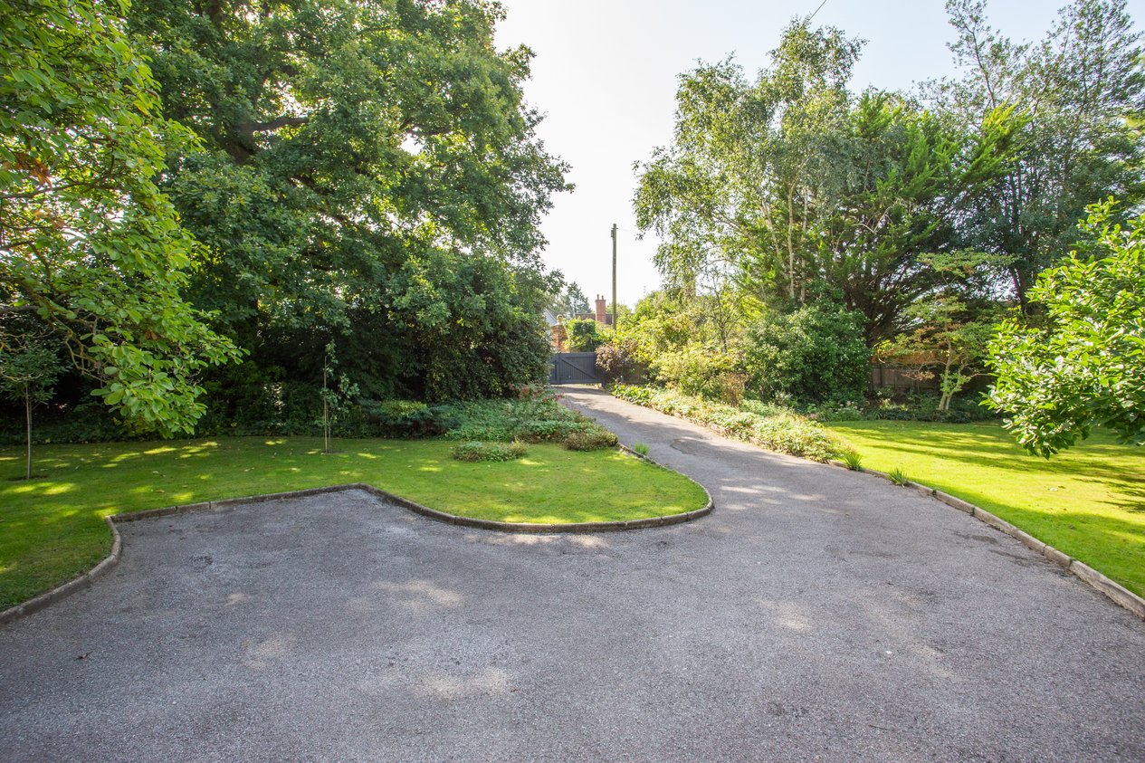 Properties For Sale in Moat Lane Fordwich