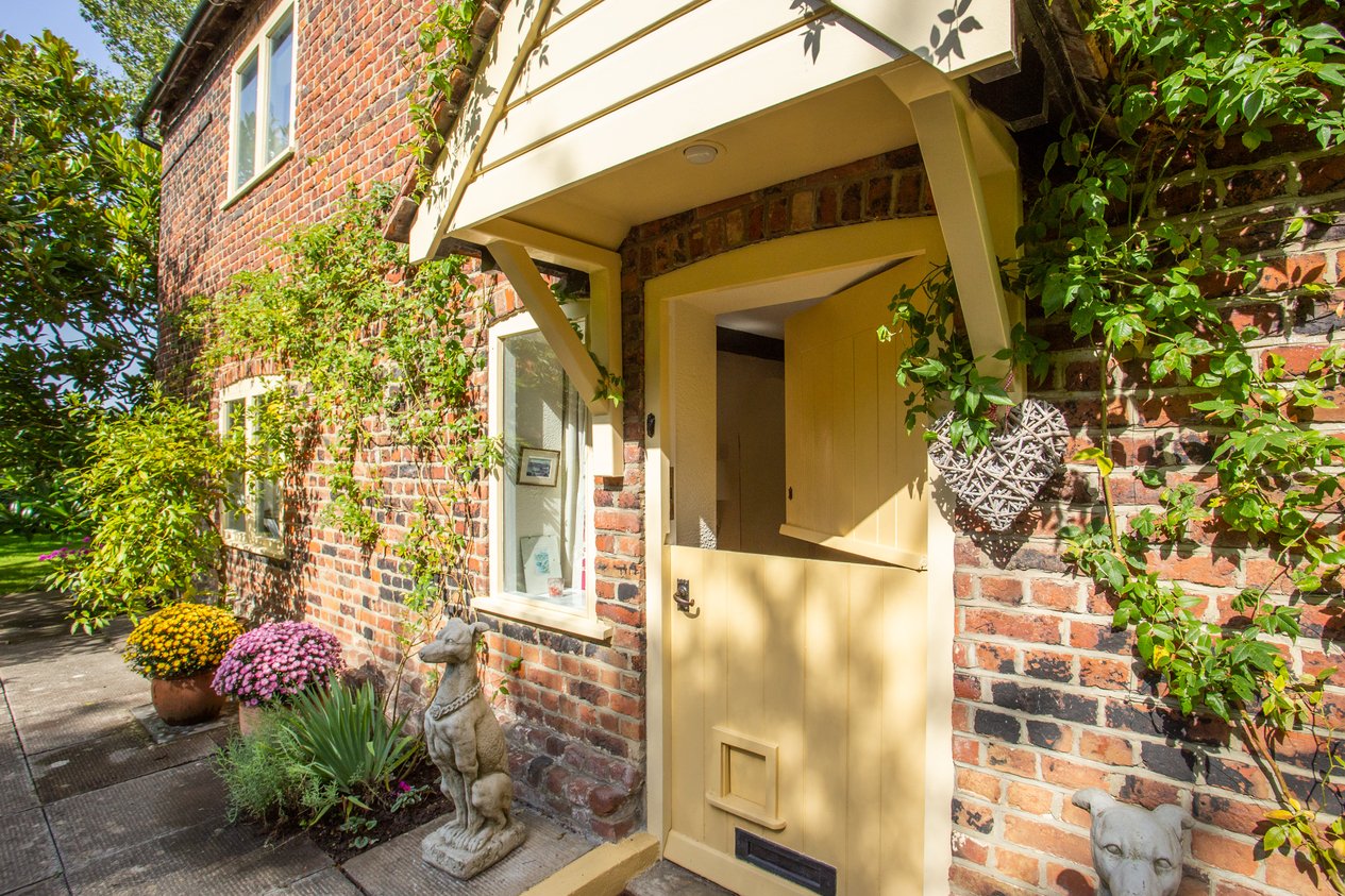 Properties For Sale in Moat Lane Fordwich