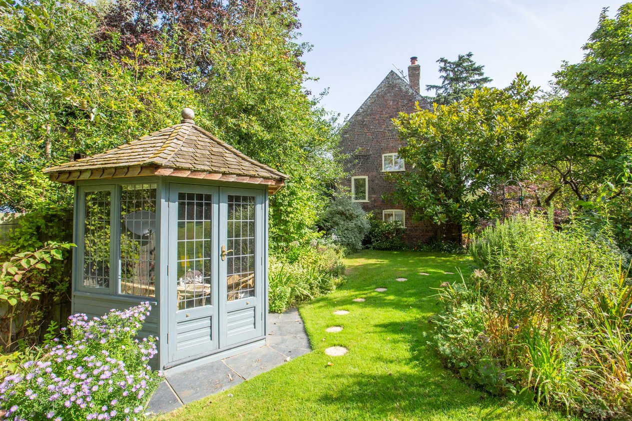 Properties For Sale in Moat Lane Fordwich