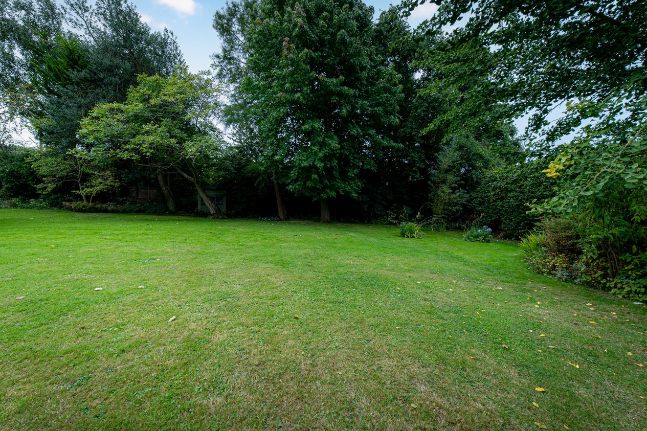 Properties For Sale in Moat Lane Fordwich