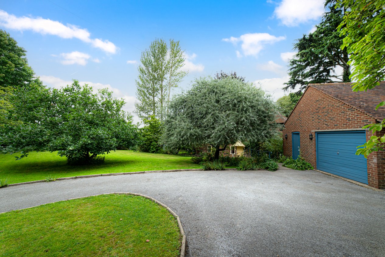 Properties For Sale in Moat Lane Fordwich