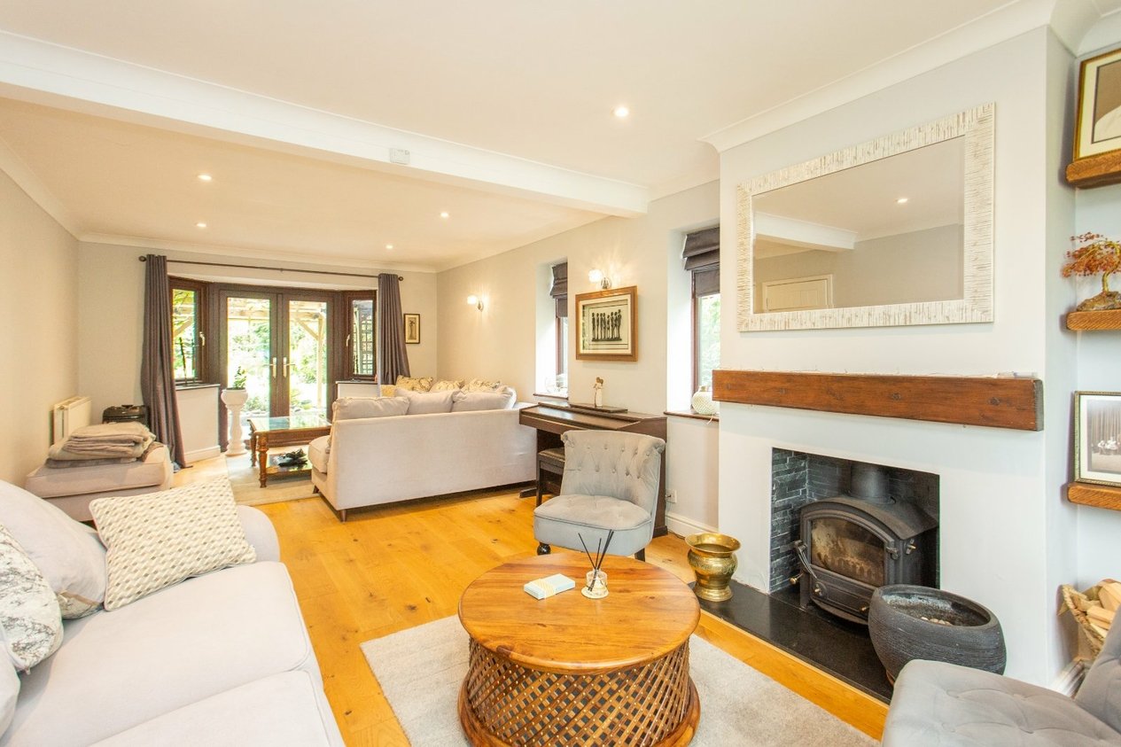 Properties For Sale in Molland Lane Ash