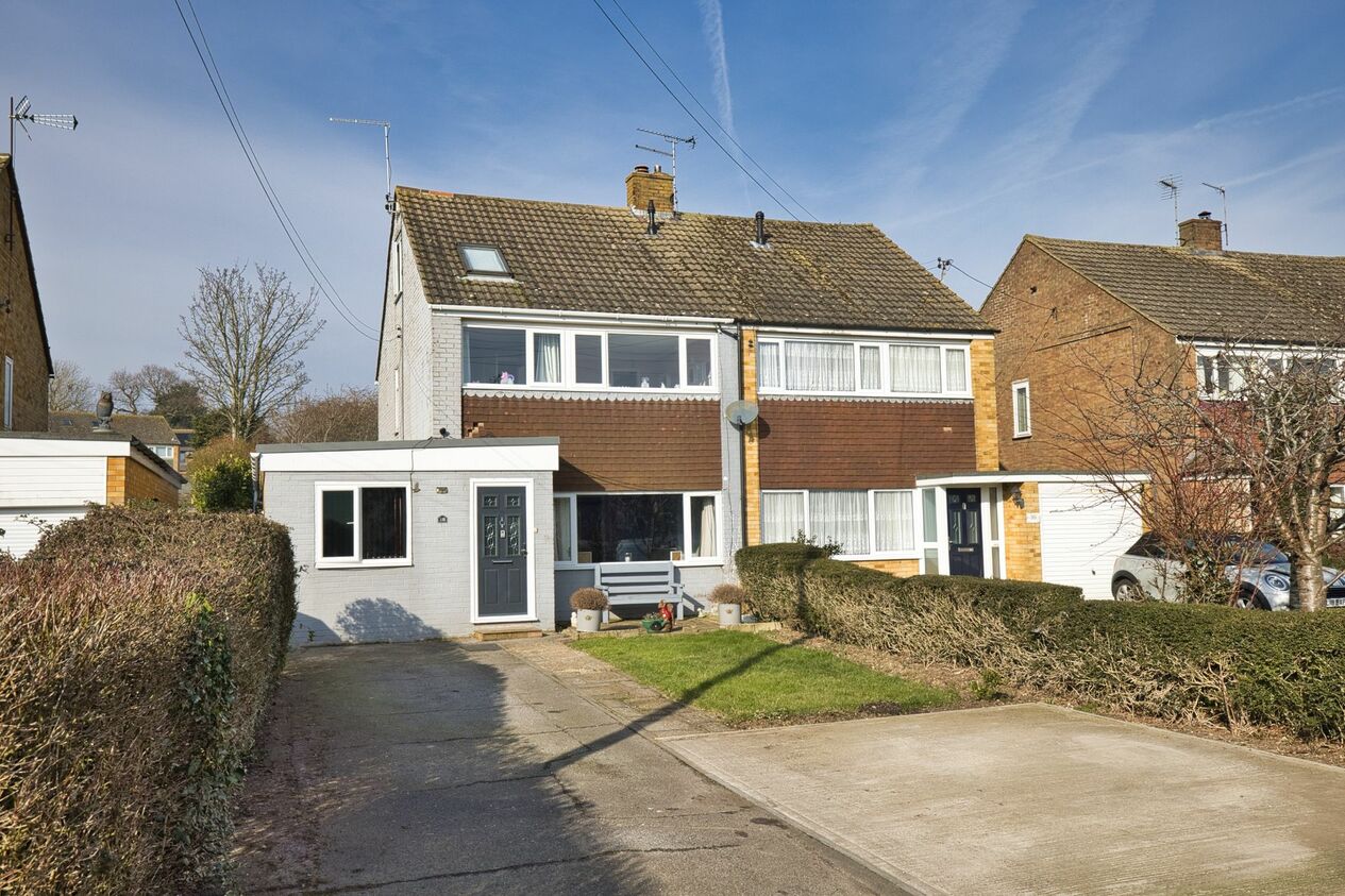 Properties For Sale in Monkton Court Lane  Eythorne