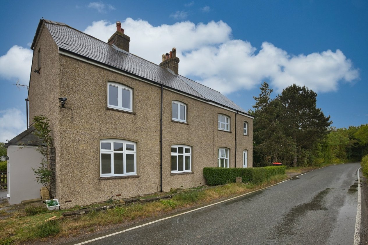 Properties For Sale in Monkton Road Farm Cottages 