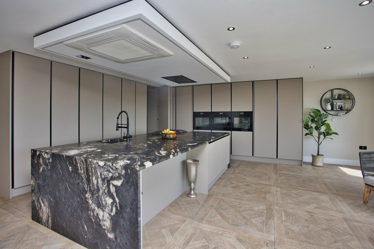 Properties For Sale in Monkton Road Minster