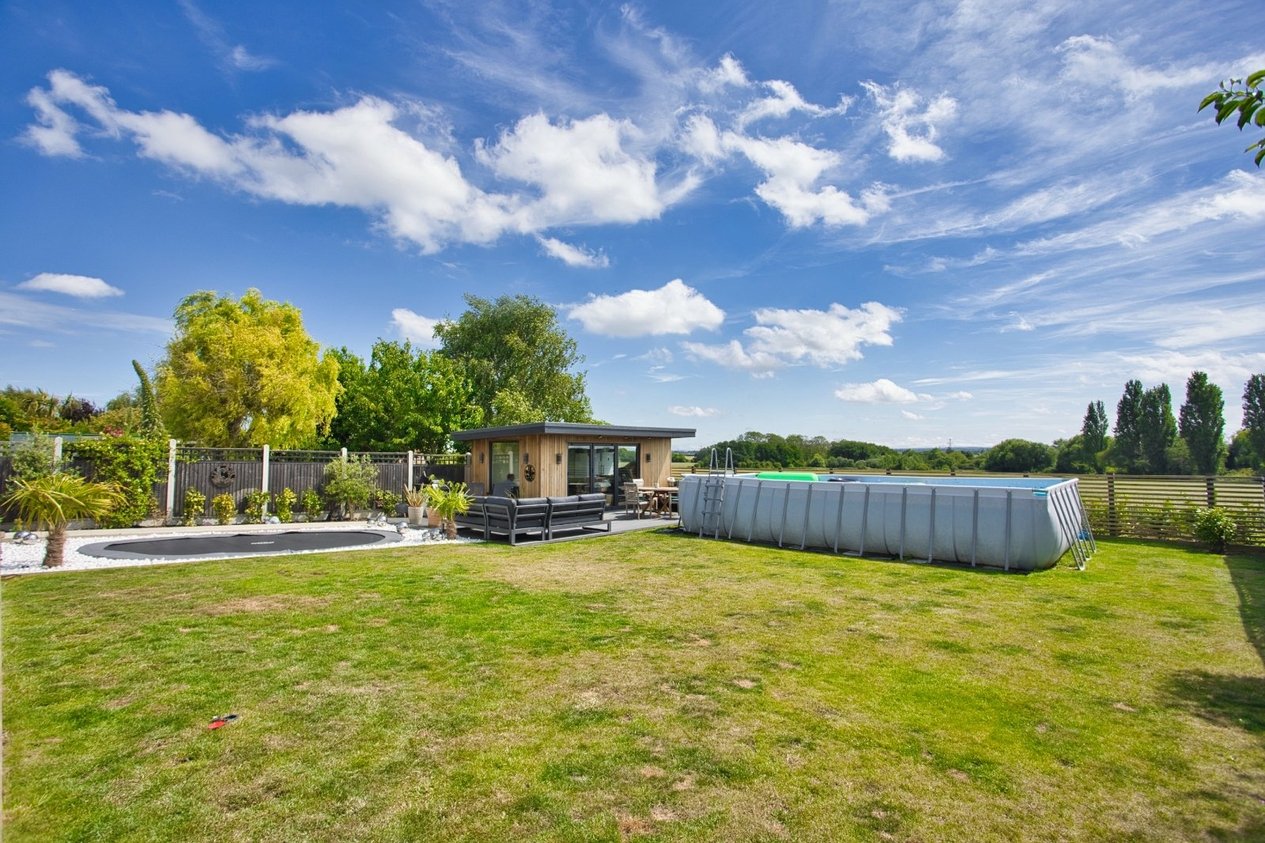 Properties For Sale in Monkton Road Minster