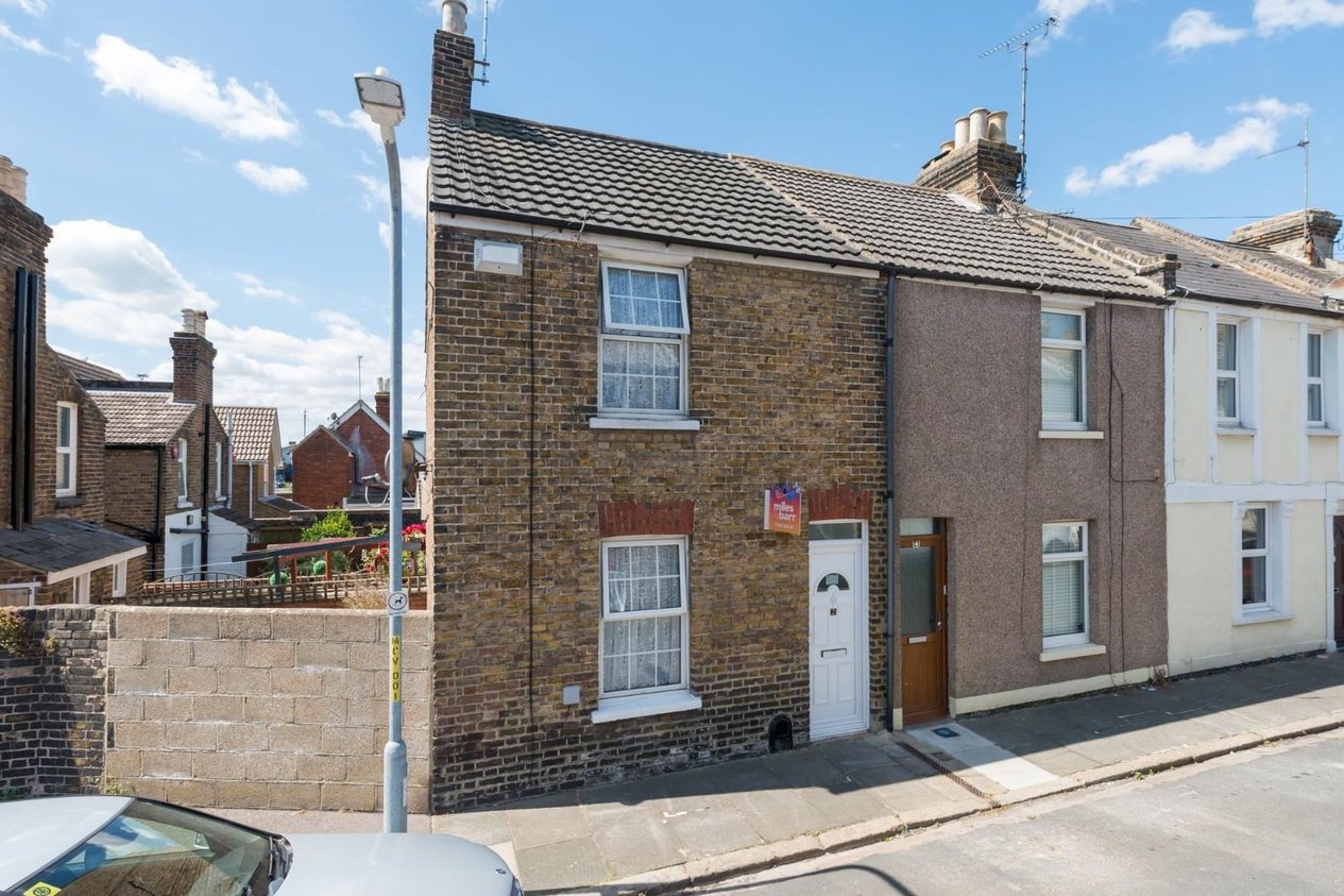 Properties Sold Subject To Contract in Montague Road 