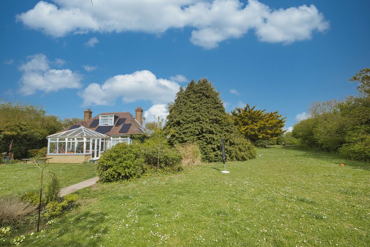 Properties For Sale in Mount Pleasant Minster