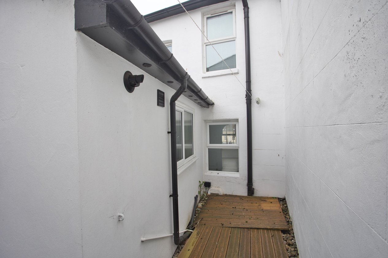 Properties Under Offer in Mount Pleasant Road Folkestone