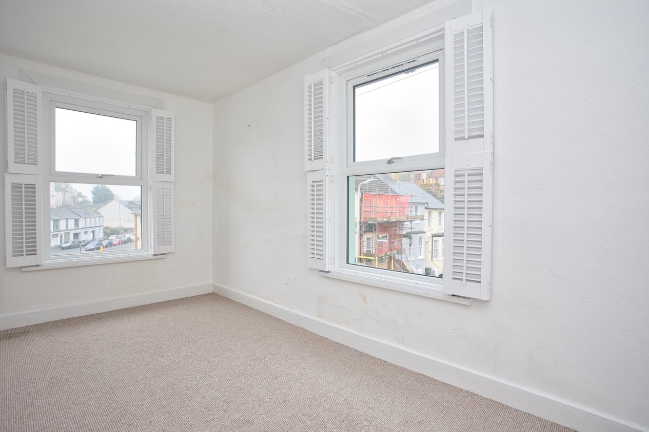 Properties Under Offer in Mount Pleasant Road Folkestone