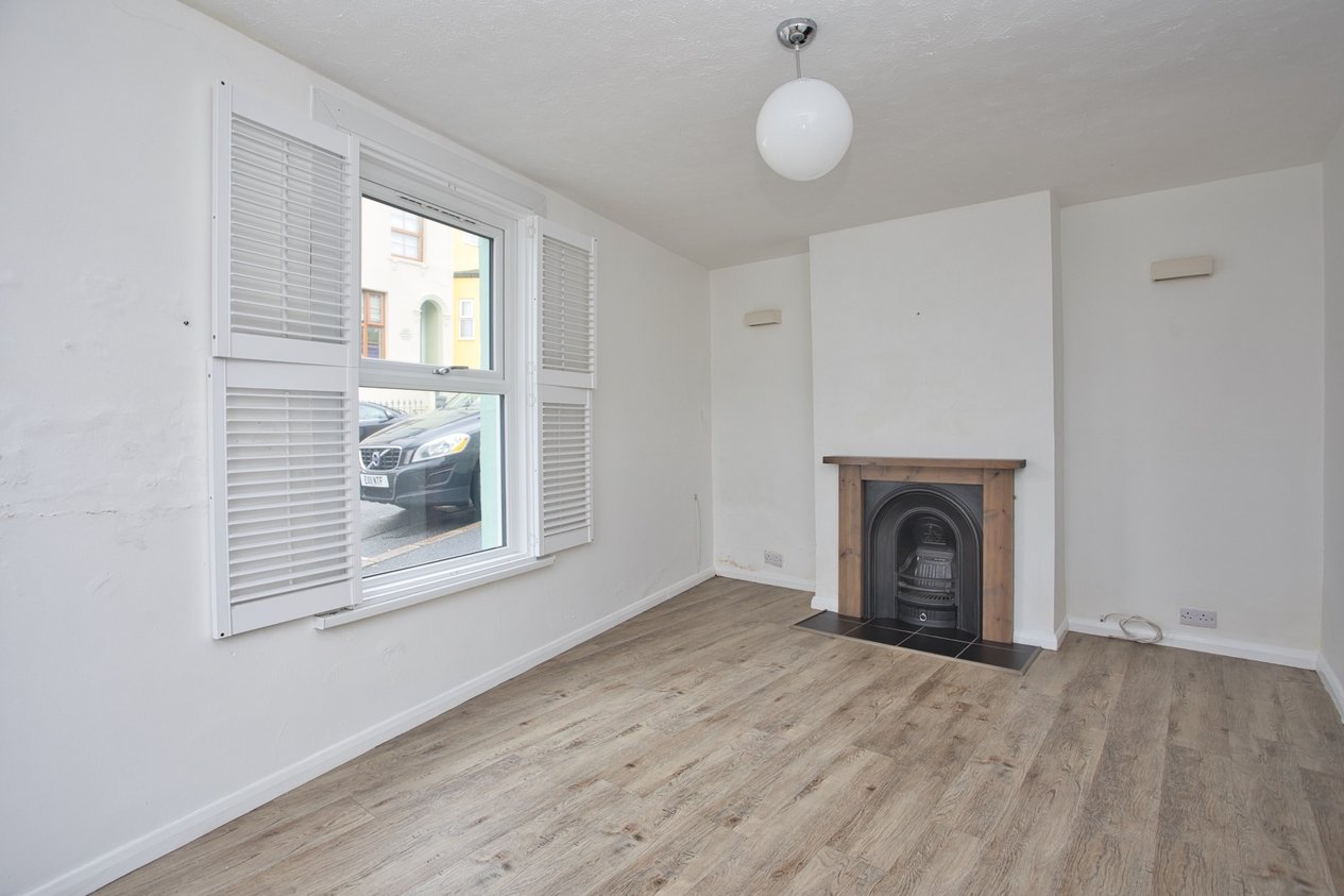 Properties Under Offer in Mount Pleasant Road Folkestone
