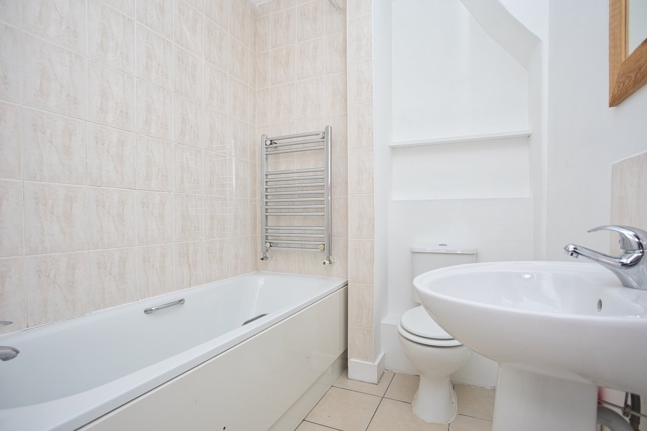 Properties Under Offer in Mount Pleasant Road Folkestone