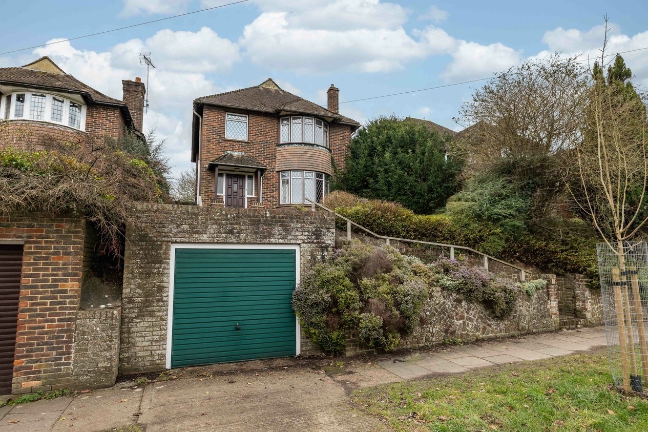 Properties Under Offer in Nackington Road Canterbury