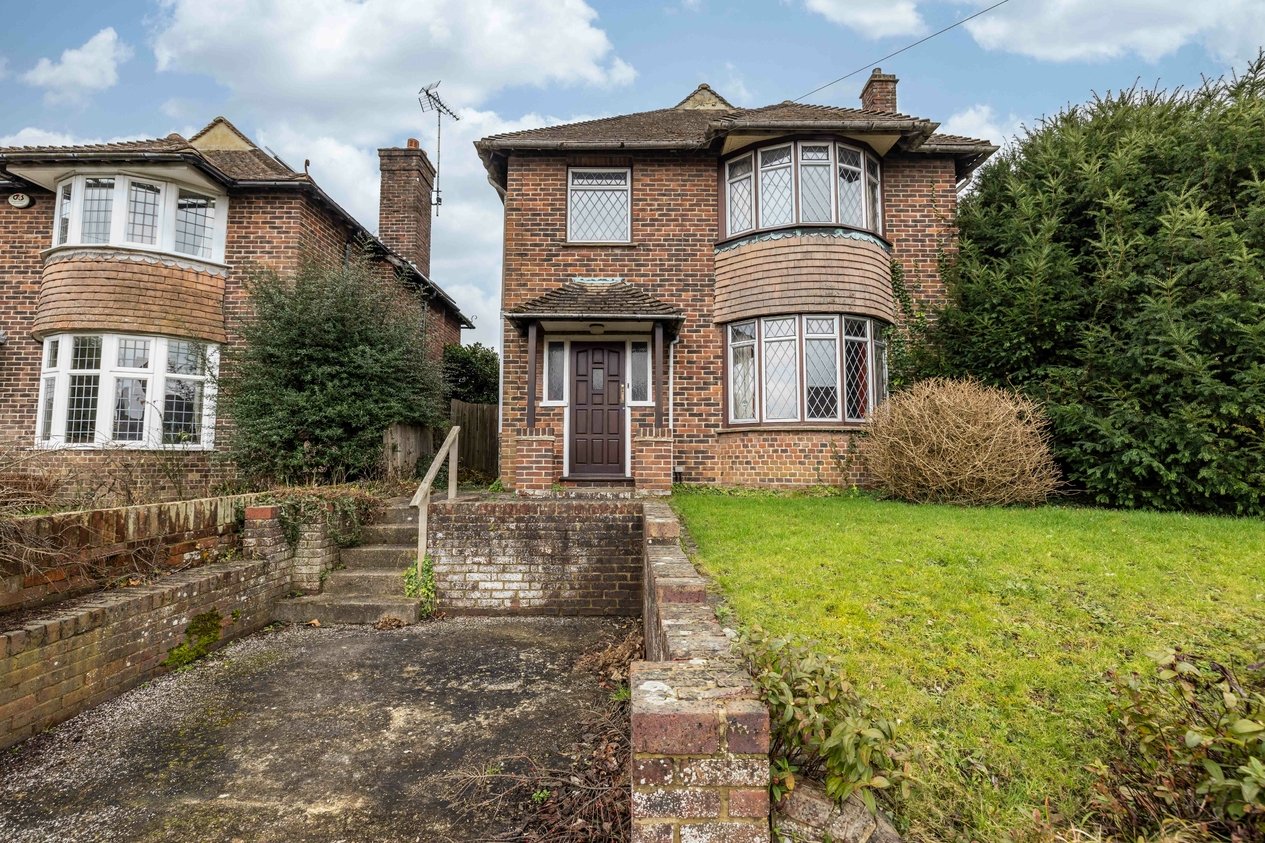 Properties Under Offer in Nackington Road Canterbury