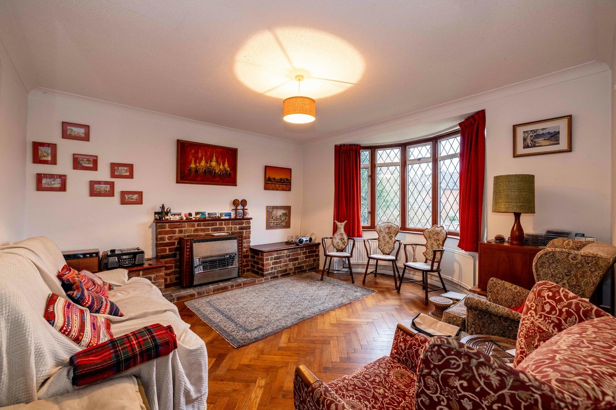 Properties Under Offer in Nackington Road Canterbury
