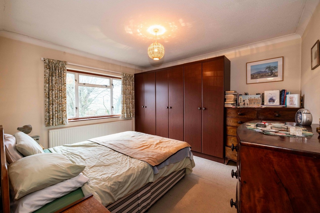 Properties Under Offer in Nackington Road Canterbury