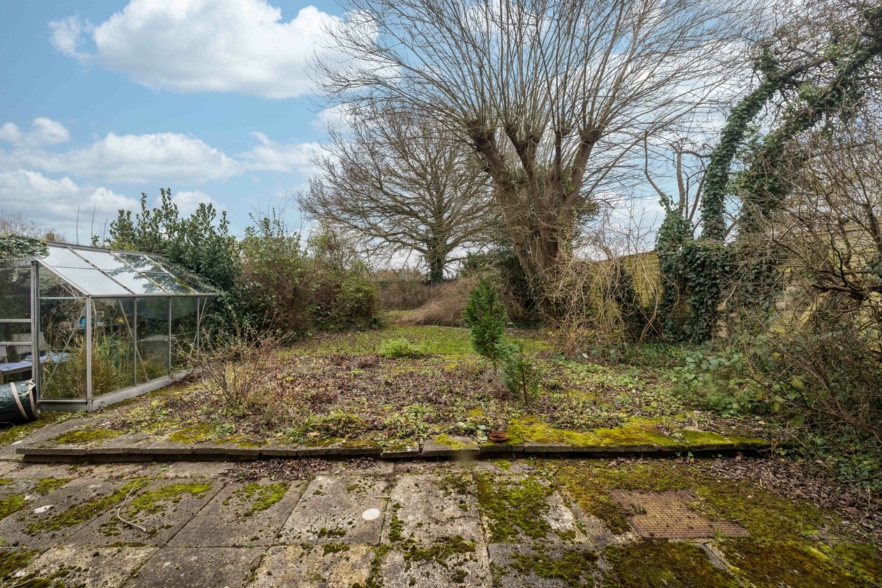 Properties Under Offer in Nackington Road Canterbury
