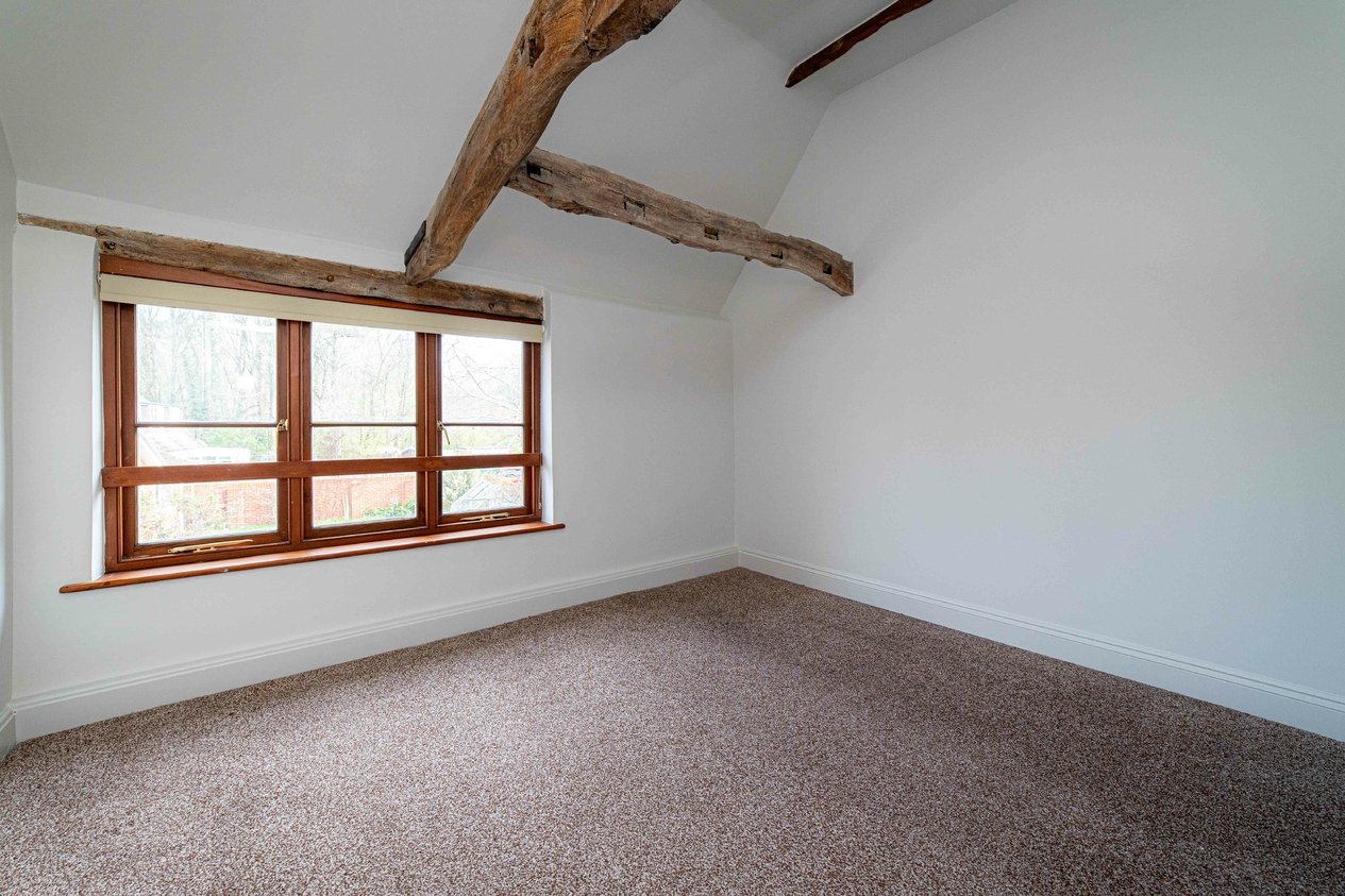 Properties Under Offer in Nargate Street Canterbury