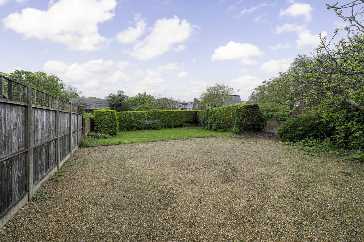 Properties Under Offer in Nargate Street Canterbury